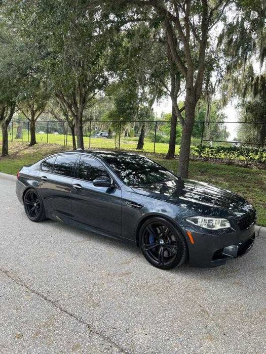2016    BMW   M5