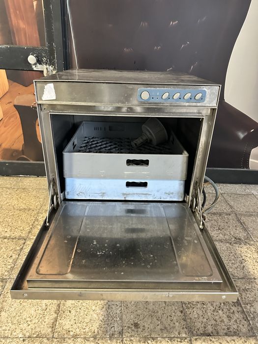 Máquina de lavar loiça industrial!