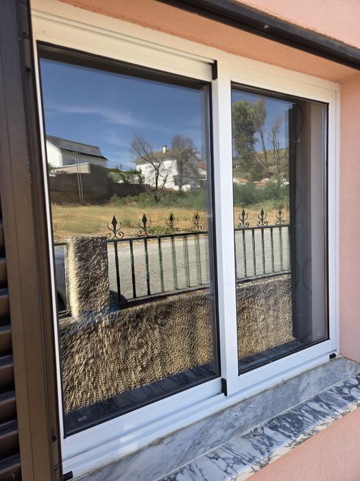 Vendo  Janelas optimo estado64186883314947124