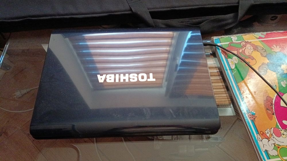 Продаю Ноутбук Toshiba Intel Core 2 Dou CPU