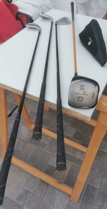 Tacos de golf como novos