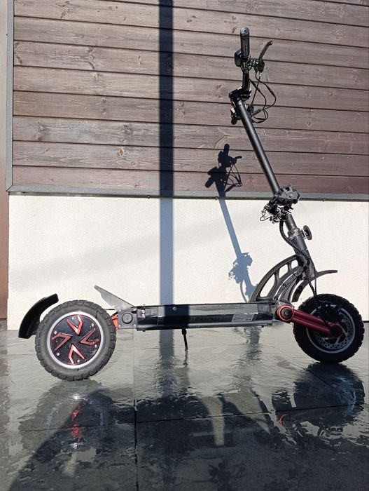 Електросамокат куго