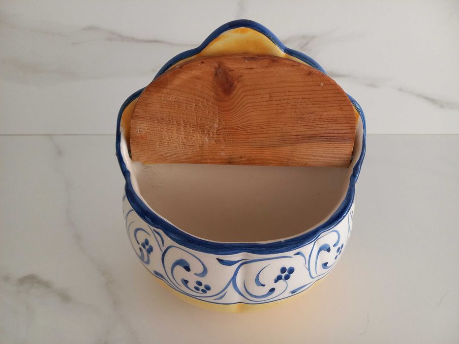 Saleiro pintado à mão