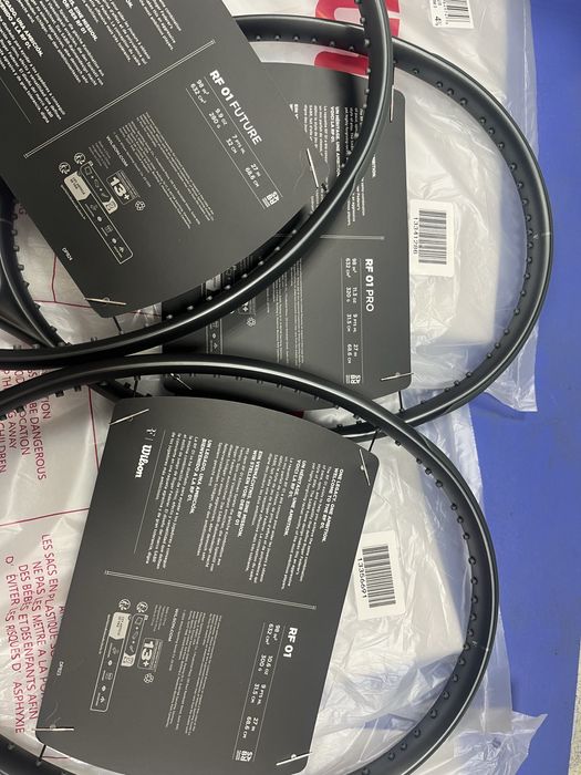 Тенісна ракетка Wilson RF 01 (280/300/320 g)