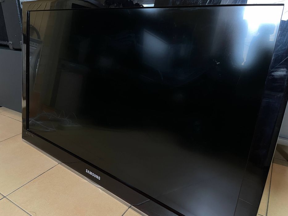 Телевізор Samsung LE37C535F1W Дешево! Опис.