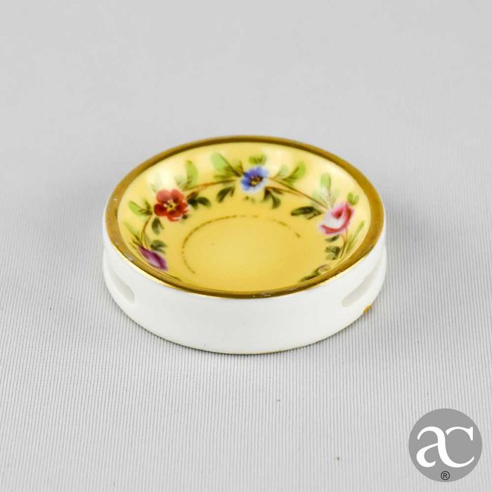 Cinzeiro de cadeira em porcelana Vista Alegre