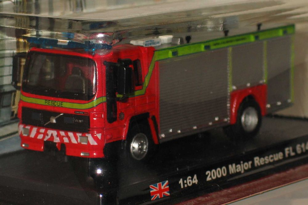 Wóz strażacki 2000Major Rescue FL 614, 1:64, amercom