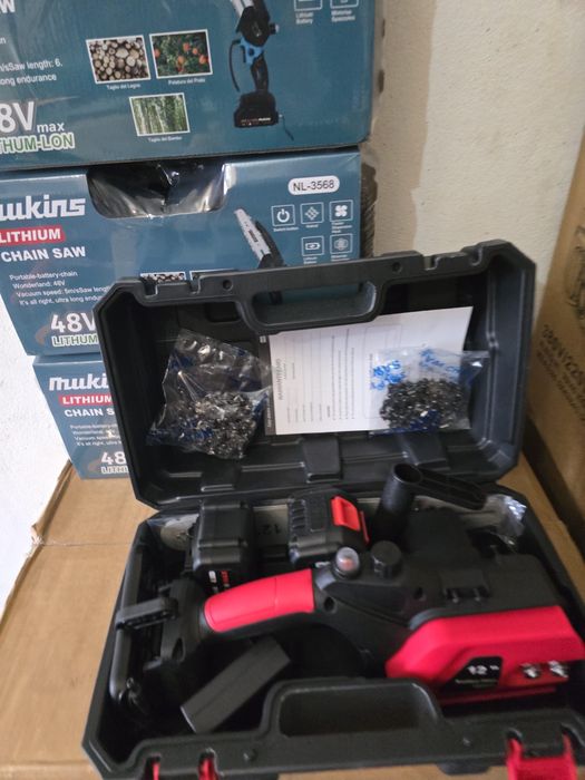 Motoserra 12” com 2 baterias