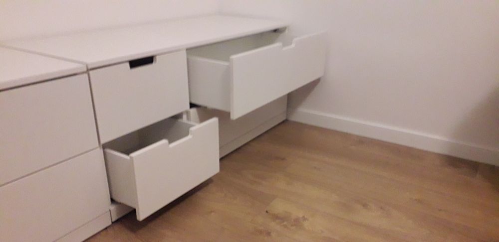 Duas cômodas Ikea