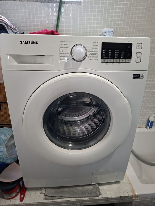 Máquina de lavar roupa Samsung