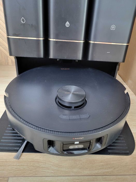 Robot sprzątający MOVA Z50 Ultra 19000 Pa HydroSync – sprawny