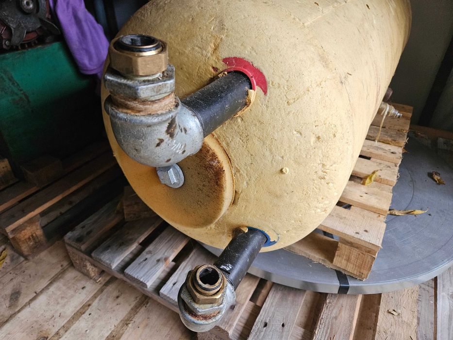 Bojler z wężownicą 120-140l w izolacji