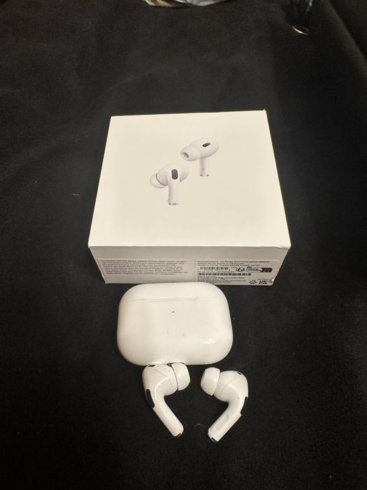 Apple AirPods Pro 2 (wersja z Lightning)