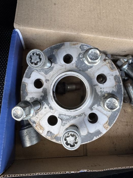 Espaçadores 15mm 5x112 + Pernos