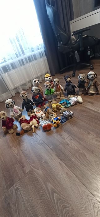 Семейство сурикаты, игрушка сурикат