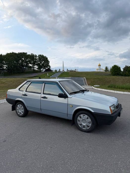 Ваз 21099  1.5инжектор 2004 год