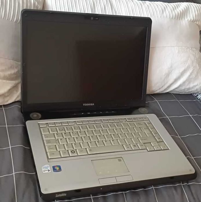 Toshiba Satellite A200-1GB  Para Peças (S/ Disco, S/ Bateria, S/ Carregador)