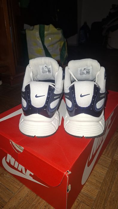 Sapatilhas Nike V5 RNR (Branco / Azul Marinho / Prata) – Como Novas / Originais
