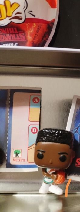 Vendo ou troco estes 6 Kinder joy Funko Stranger Things