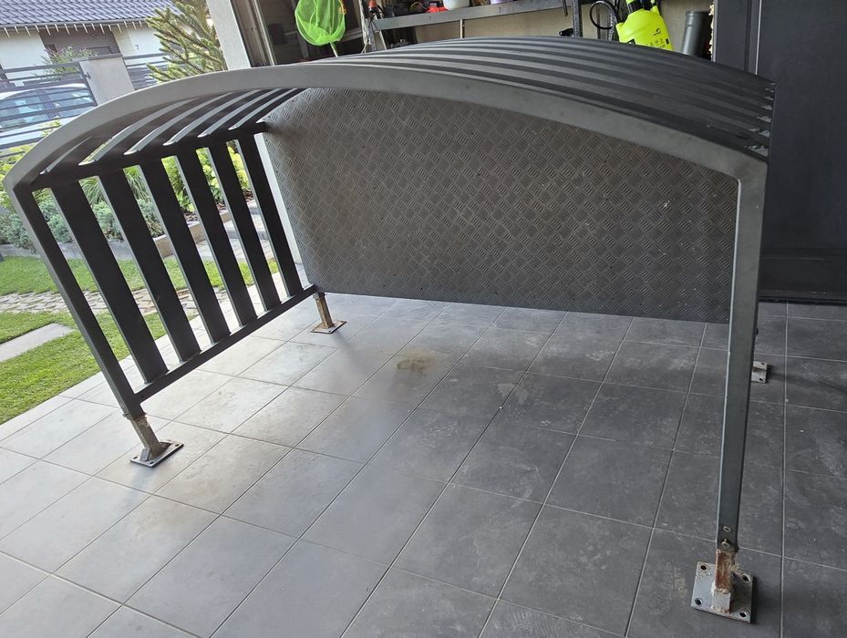 Sprzedam balkon stalowy podwieszany