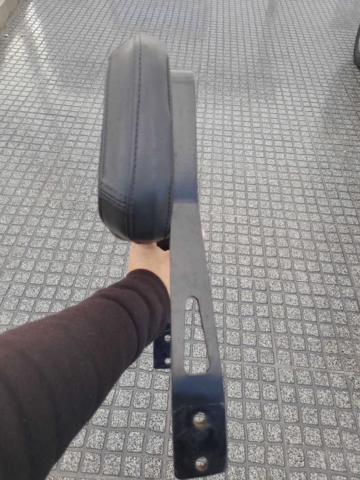 Encosto GIVI rebel 500