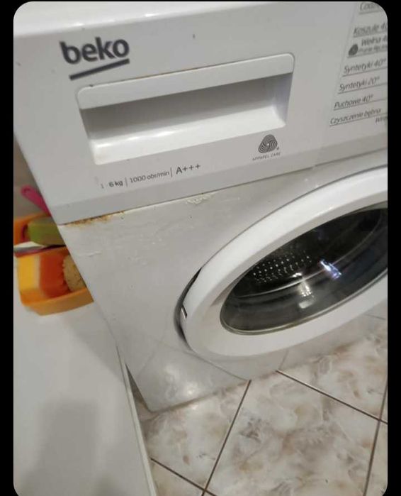 Pralka uszkodzenia na części lub w całości