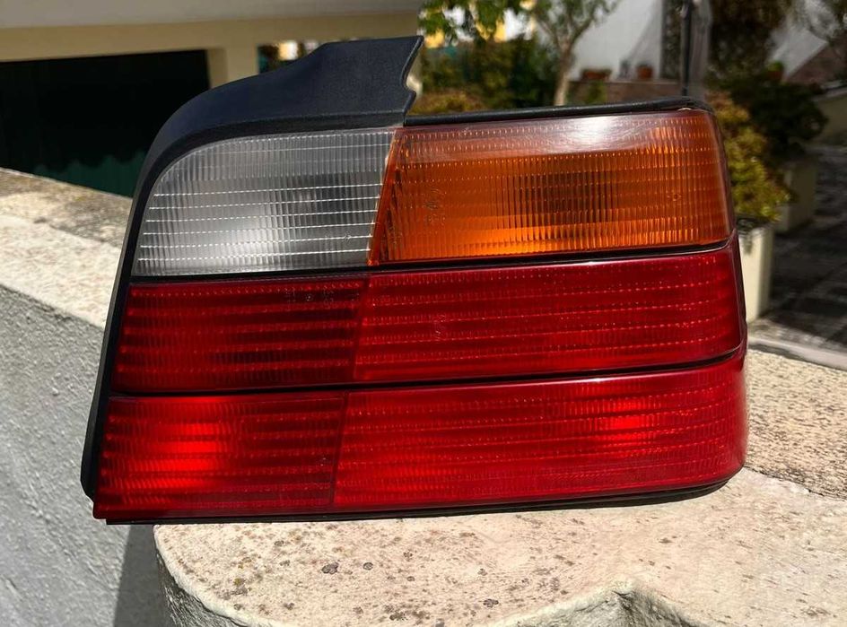 Farolim direito BMW E36 Sedan
