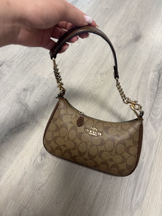 Сумка бренду Coach