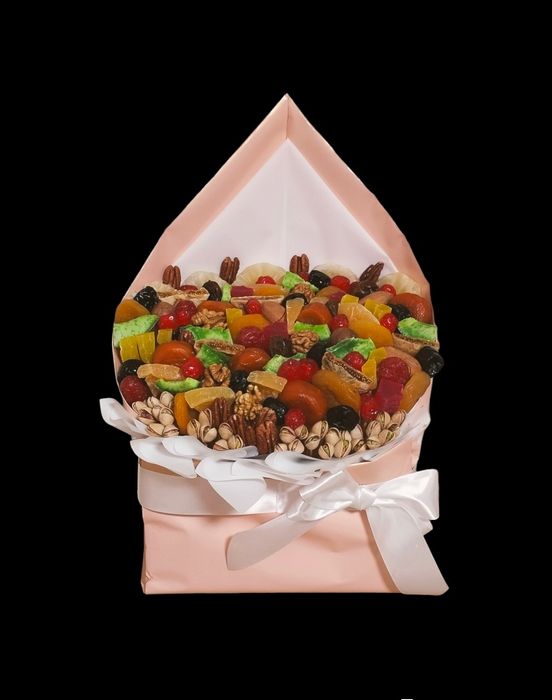 Їстівні букети, кошики з лози, пін'яти і багато іншого