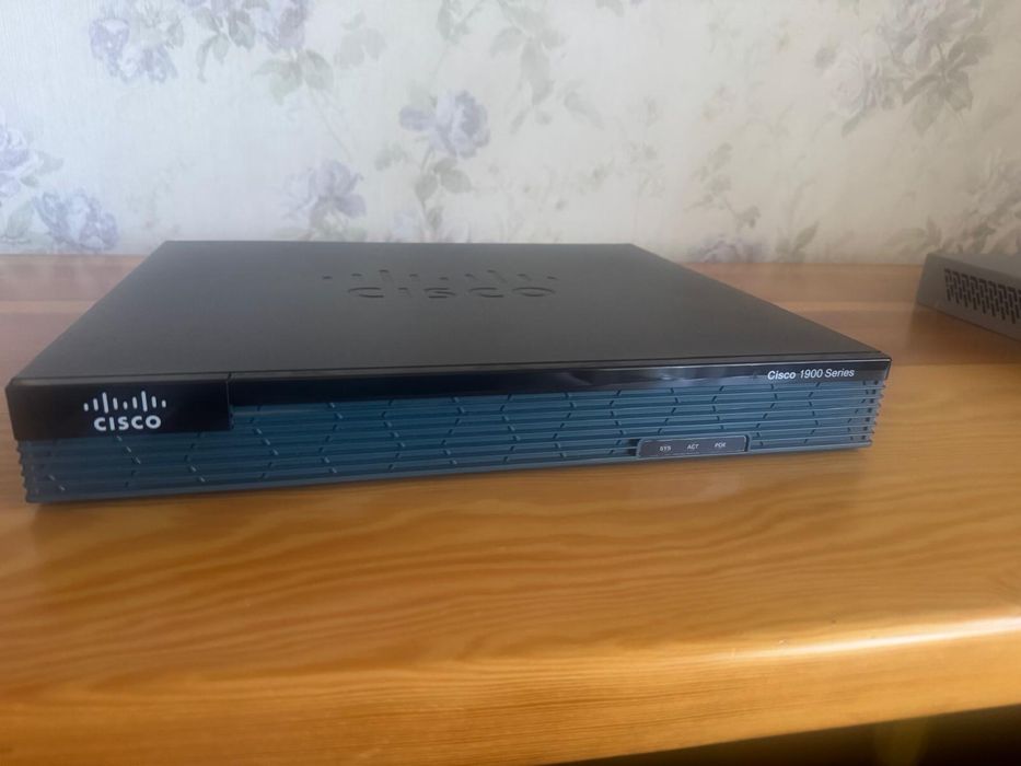 Cisco Router 1921, 1 GB