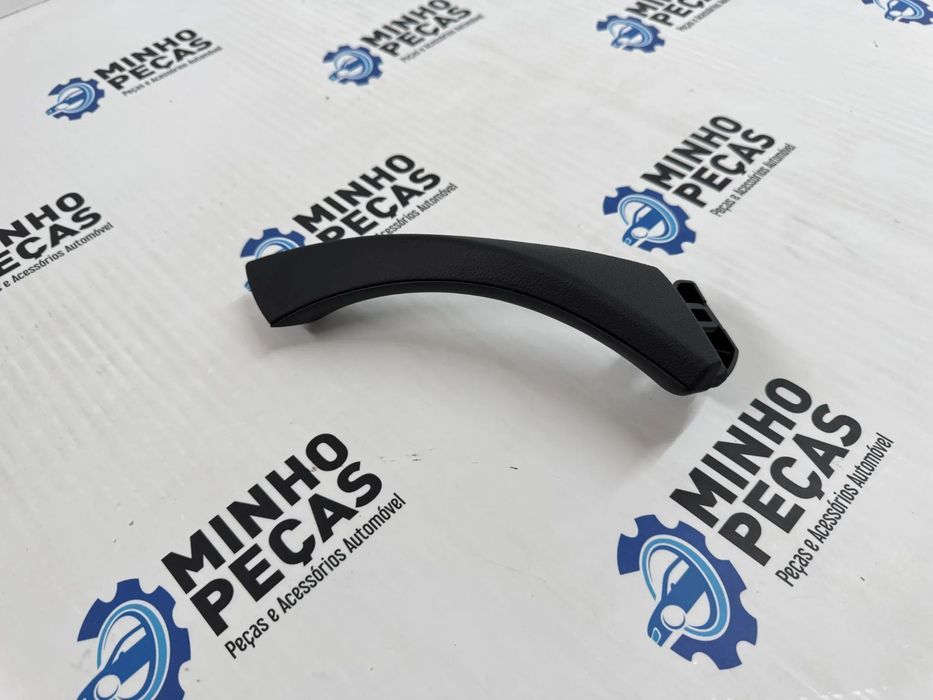 Puxador Traseiro Esquerdo BMW Série 3 (E90 E91) Preto