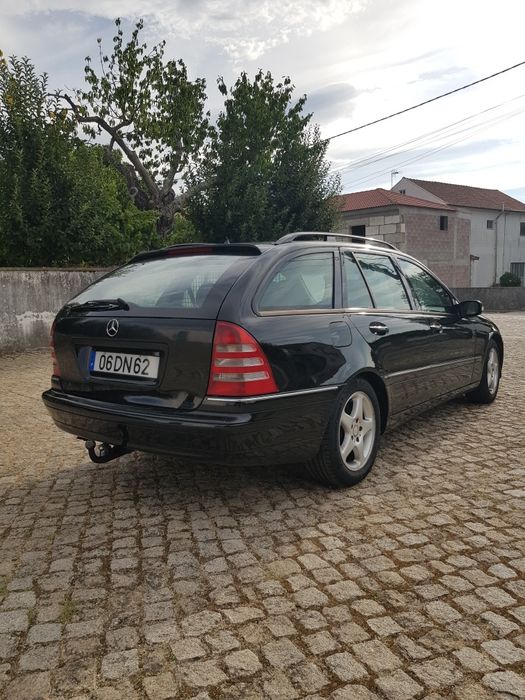 Mercedes-Benz 220 — fotografia 4