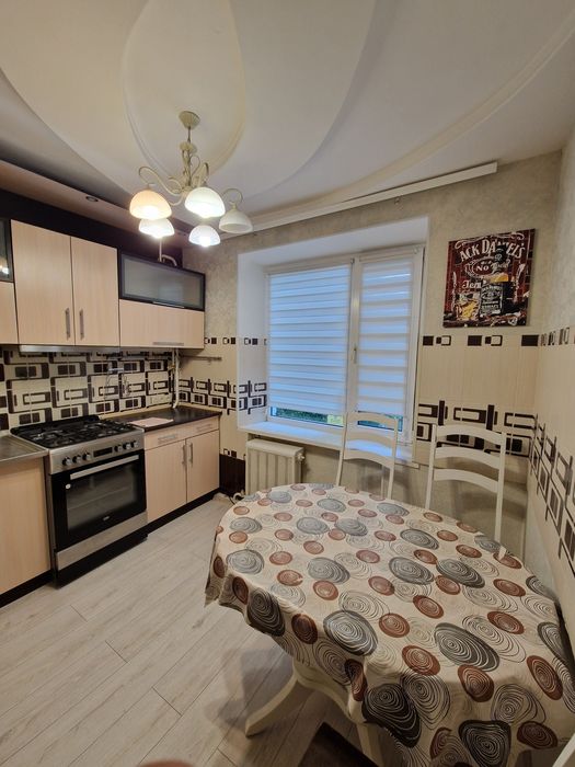 Аренда большой квартиры возле Дворца спорта