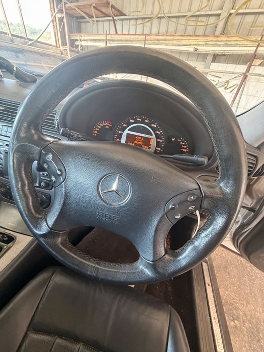 C32 AMG inglês para peças
