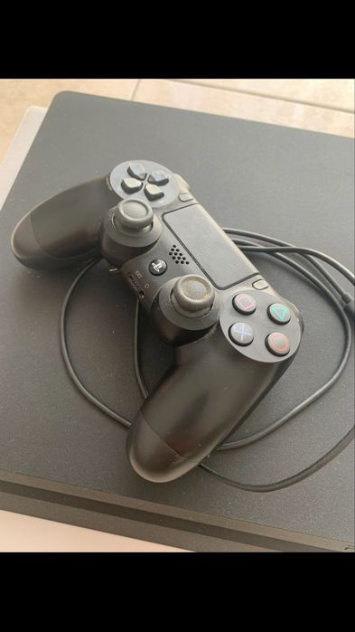 PlayStation 4 Slim 1TB (modelo CUH-2216B)+ 3 jogos