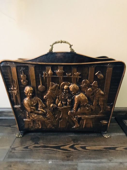 Антикварная Газетница