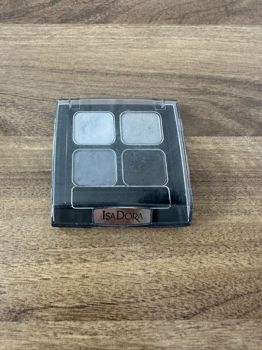 IsaDora EYESHADOW QUARTED cienie poczworne