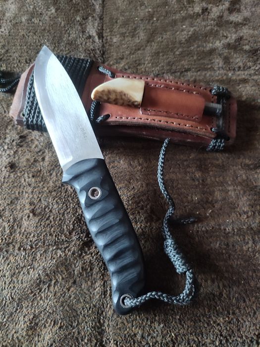 Nóż od MAC Maciej Orzechowski