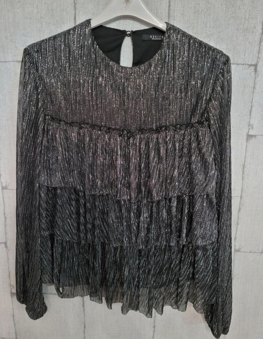 Bluzka z połyskującą nicią Mohito