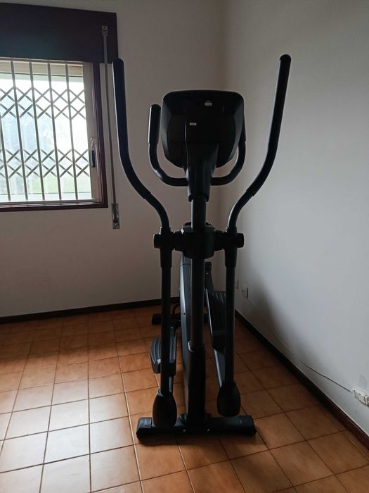 Bicicleta Elíptica BH I.Quantum II –Excelente Estado!  1 mês de uso