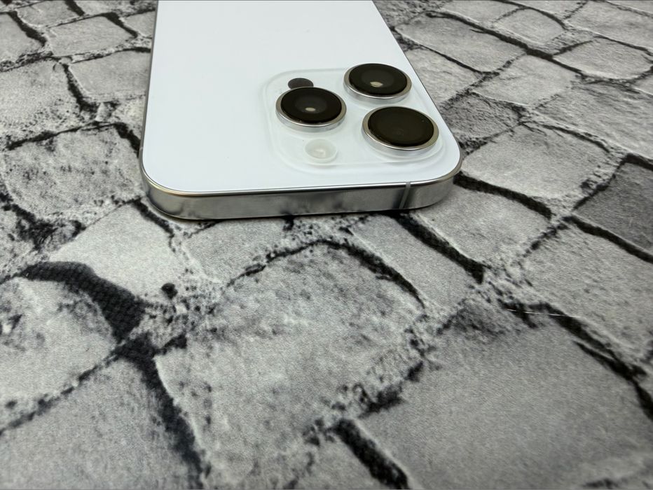Iphone 16 Pro 256gb neverlock White Titanium Global 880$