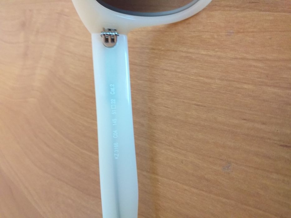 KENZO UNIKAT NOWE oryginalne okulary przeciwsłoneczne oprawki  biało- kremowe +etui damskie
