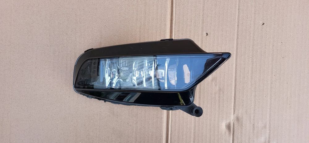 halogen prawy audi a3 8v 8v0941700b 1ne010832