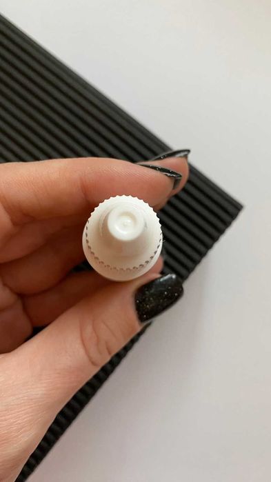 Засіб для росту вій та брів 08.2027 термін