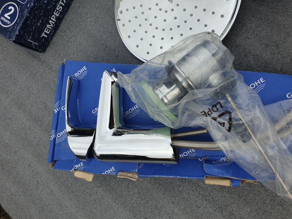 Bateria termostatyczna Grohe 1000+ zestaw prsznucowy . Ostatni