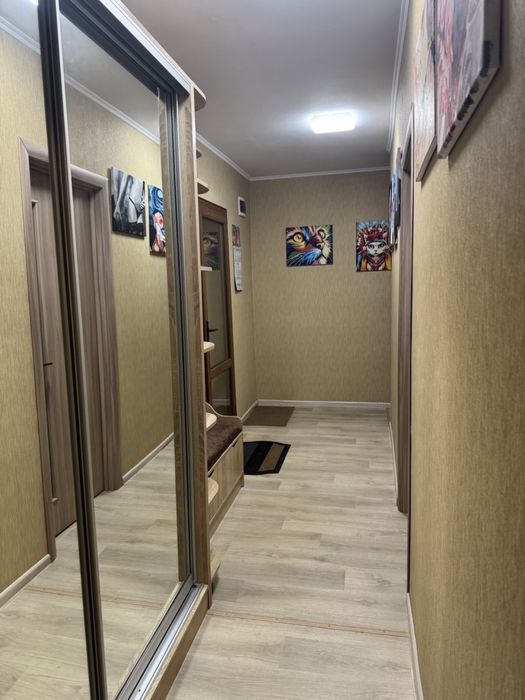 Продам 2-к. квартиру в центрі міста