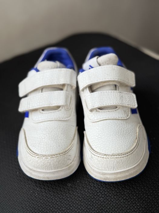 Кросівки adidas для хлопчика або дівчинки