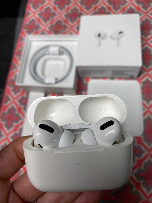 Навушники AirPods Pro