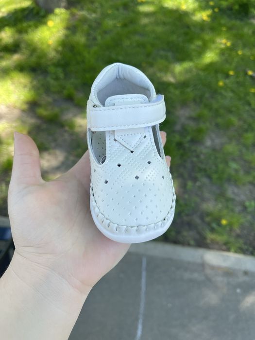 Нові  дитячі босоніжки