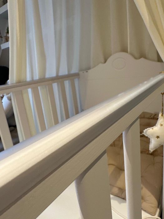 Drewniane łóżeczko dla dziecka